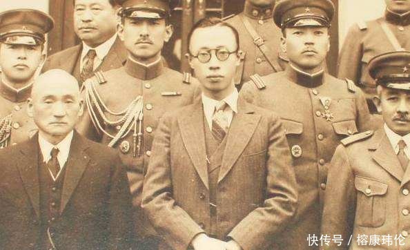 老齐|他不惜重金,在东京买到“四足银鼎”,可是这东西是宝贝吗