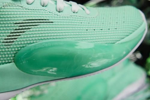 shock 罕见没有被贩子炒上天的国产实战!为何它200多就能入手?