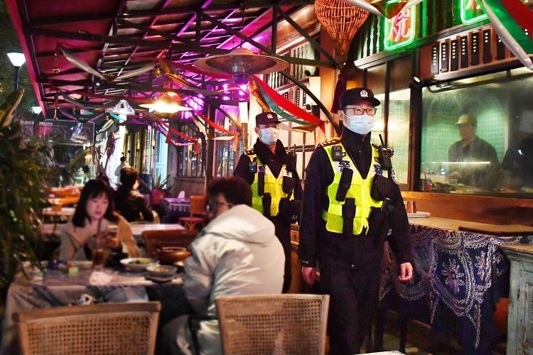 公安机关|图说│确保岁末年初城市安全，上海公安开展“砺剑”集中清查打击整治行动