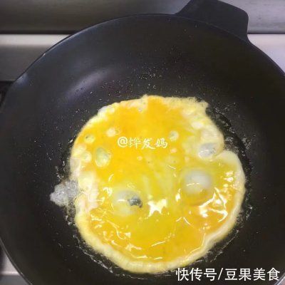 复赛|#圣迪乐鲜蛋杯复赛#香葱蛋炒饭