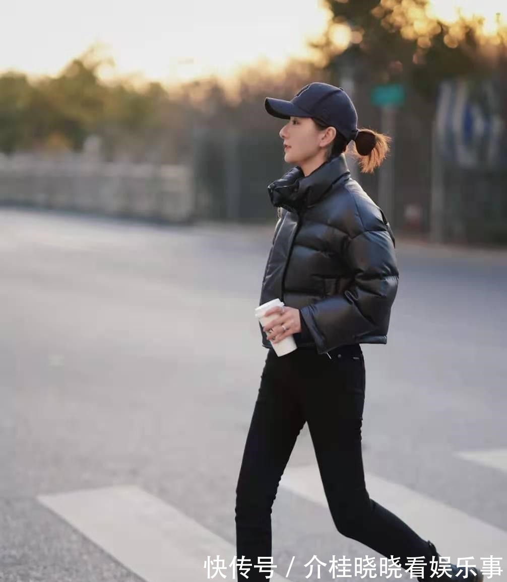 老爹 今冬穿羽绒服怎么搭才好看有这“3裤2鞋”就够了，谁穿谁时髦