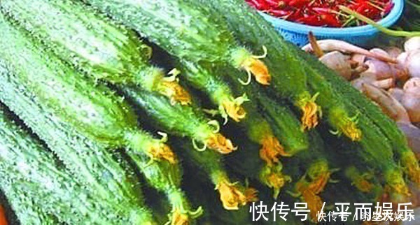 维生素b2|提个醒凉拌黄瓜时不可放此物,吃了就是没病找病,还有人不清楚