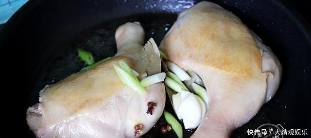 鸡肉这样做太香了，不油炸，不用烤箱，鲜嫩多汁，吃一次念念不忘