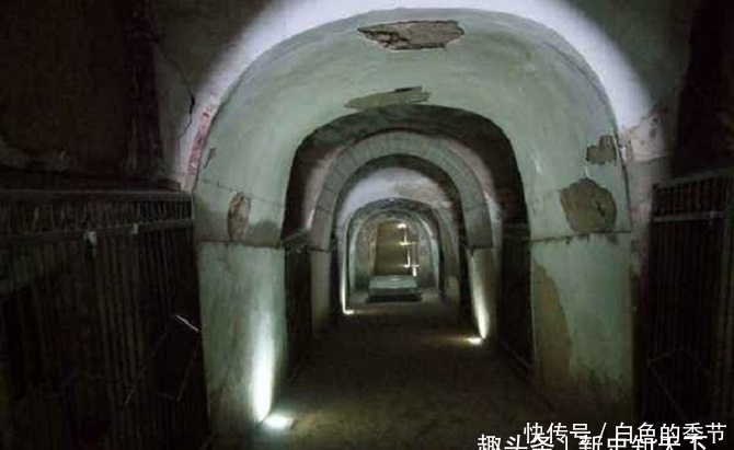 倒霉|最倒霉的盗墓贼,被同伙封死在墓穴中,找不到出路,枯坐墙角一生