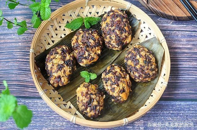 好吃|三伏天多吃它高纤维、低热量,不用发酵不用揉,比肉包子还好吃