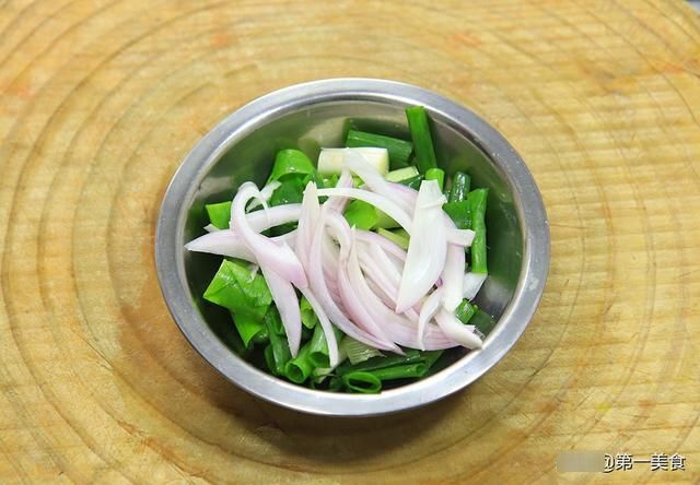 麻辣|厨师长分享香辣猪心正确做法，脆嫩滑口无腥味，麻辣鲜香又下饭