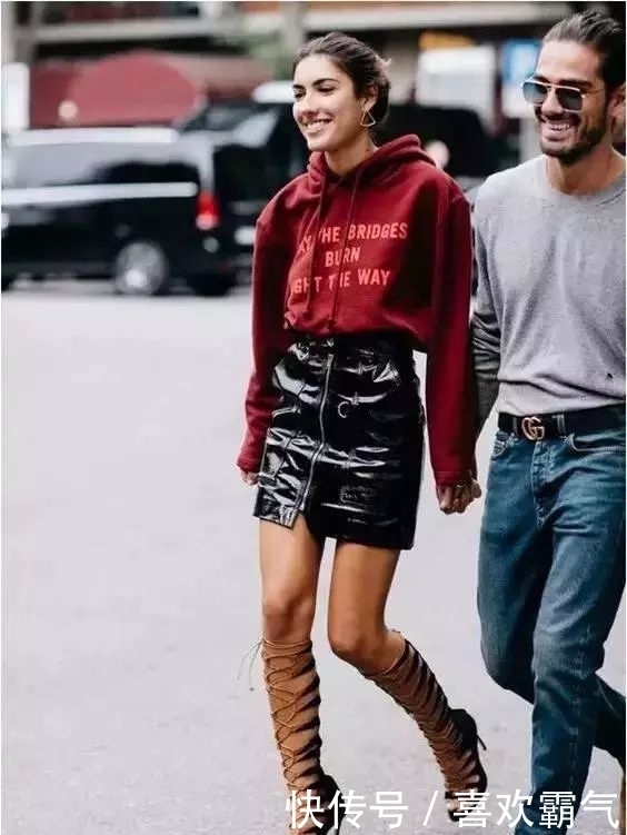 卫衣+半裙=早春最火混搭套路,时髦又有女人味!!