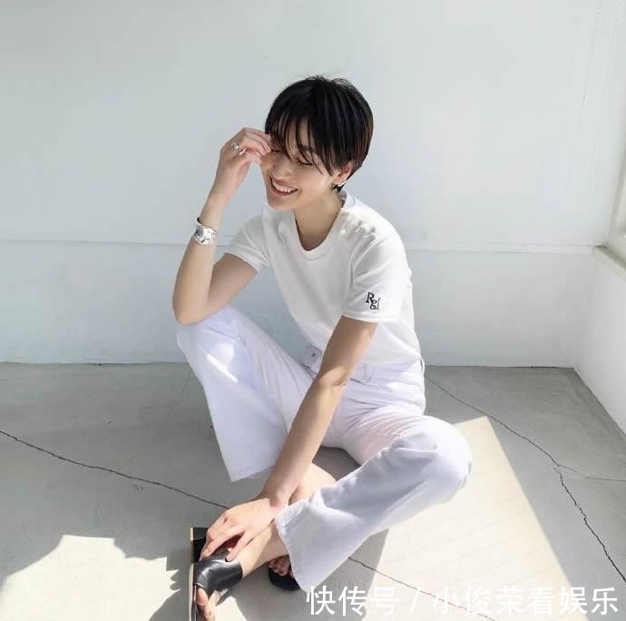 修饰|女人40岁后,别再剪短发了!今夏流行这4种发型,减龄显气质