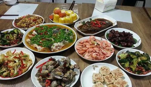 一日三餐|晚餐决定体重、寿命，哪些食物不宜作为晚餐？尽量少吃