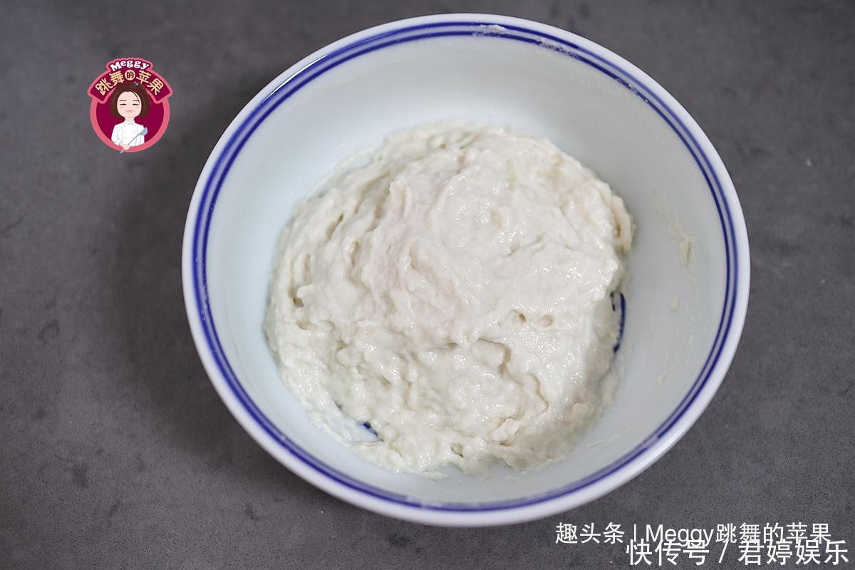 柔软香甜的小面包,加1把果干,儿子特爱吃,外面根本买不到