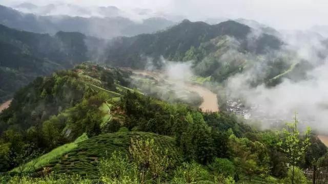 惊险刺激|皖南“小川藏线”72拐，体验天路的惊险刺激