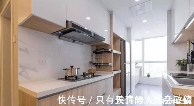 老公|老公坚持装4米长电视柜,沙发墙“加厚”35公分完工都夸他机智