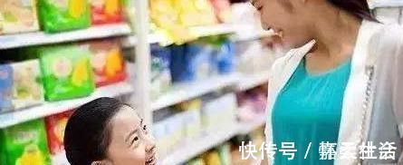 训斥|孩子把钱弄丢了,两位妈妈的教育方式,会影响孩子长大后的格局