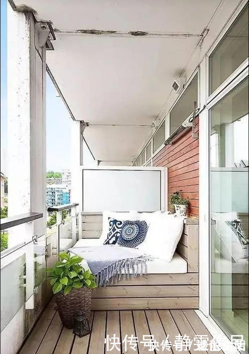 收纳|阳台别打卡座了,装个木柜床能装又能躺,还能当间房多实用!