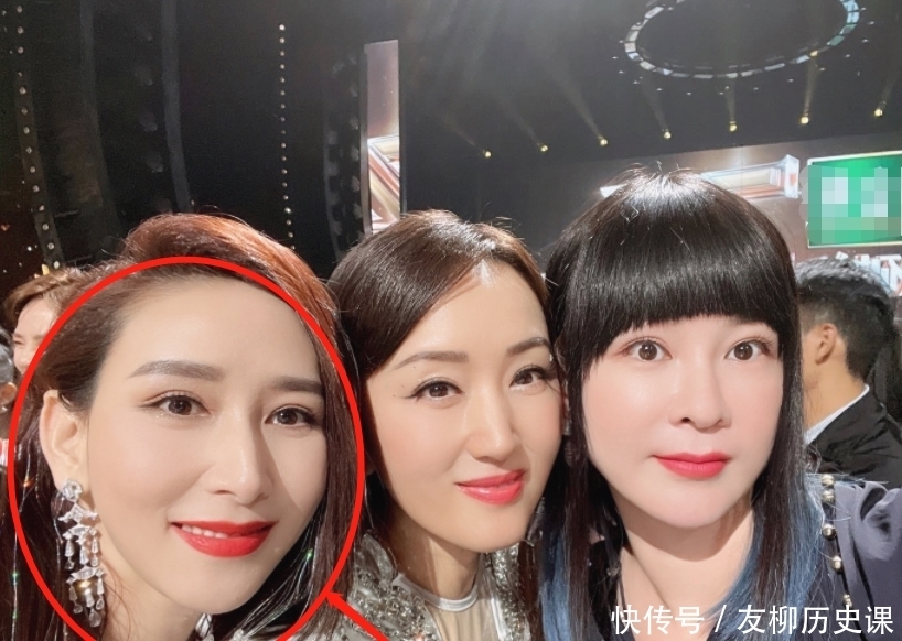 杜华晒《浪姐2》合影，不小心开了十级美颜，只有龚俊的脸扛得住