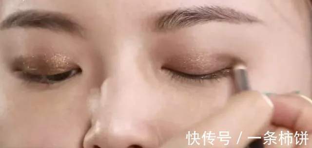 新手|新手眼线技巧,拒绝缝纫机右手,完美眼线学会这几招轻松搞定