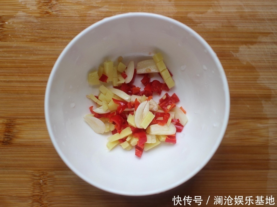  简单|此菜切一切，拌一拌就能吃，酸甜脆口，解腻下酒，做法好简单