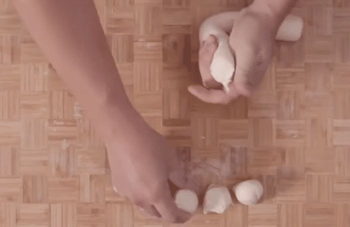 小脆肠|喷香酥脆的热狗卷面包,简单好吃,营养美味,孩子爱吃的家中早点