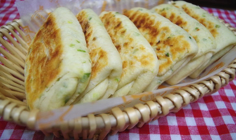 用热水冷水烙饼都硬错在这,面点师帮你破解,放10天都不硬