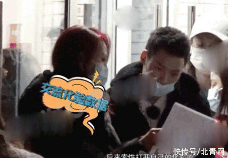 蔡少芬节目录制中途身体不适 医院门口看化验单