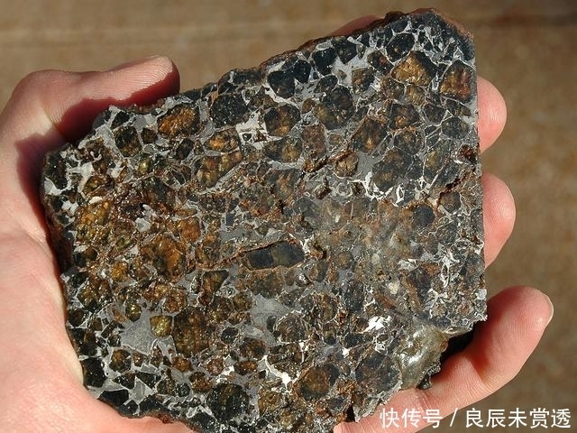 多鲁德 阿塔卡马沙漠,过去200万年中,每平方千米遭受444次陨石撞击