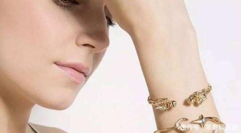 专家|为什么有些人身上不喜欢戴东西?心理专家作出解答,原来这么讲究