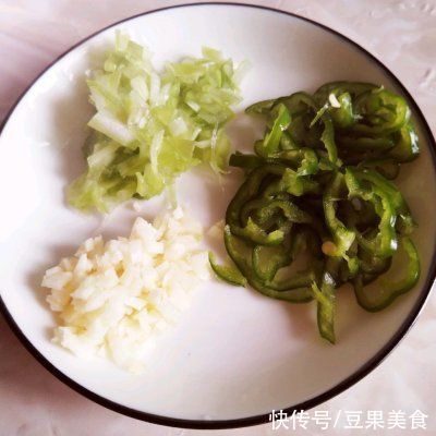 剁椒酱|#夏日开胃餐#蒜蓉蒸金针菇