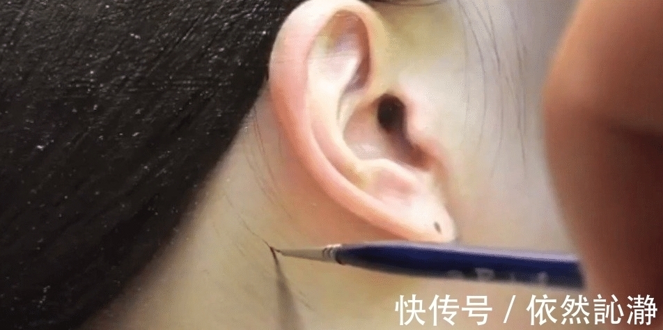 放大20倍@日本画家一幅水中少女,放大20倍观赏,观众脸红了