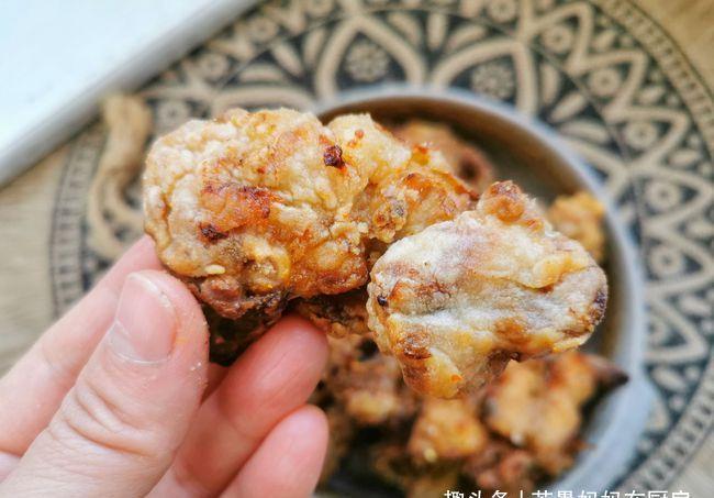适合冬天吃的无油脆皮炸鸡，简单3步，外酥里嫩，香到舔手指