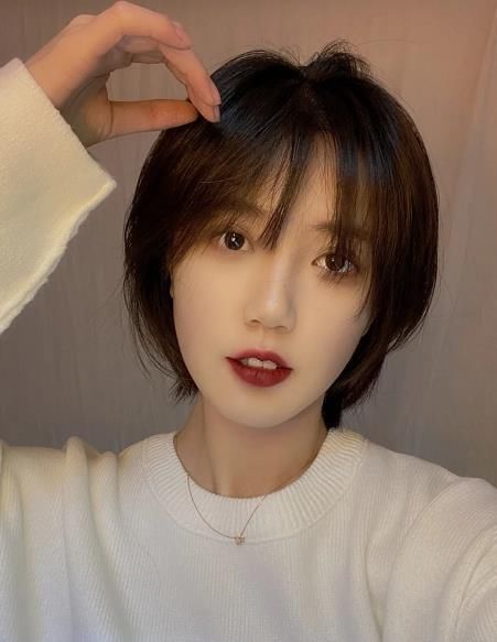 2021年非常盛行短发：日系短发非常受迎接，齐肩短发让你回到18岁！