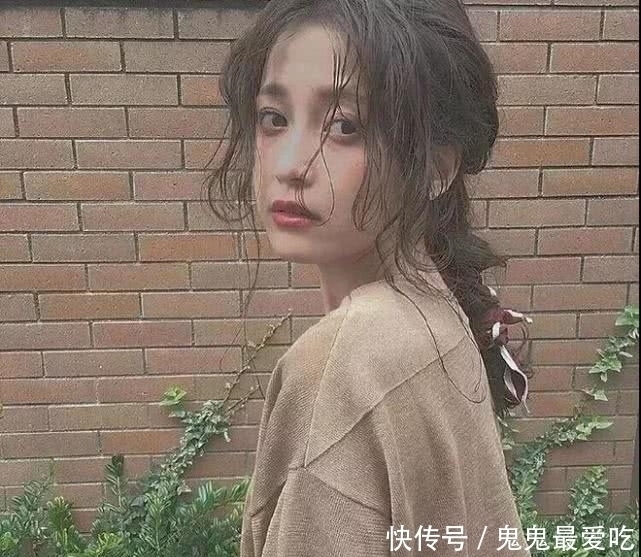 空气 有一种发型叫“空气坠”,自带仙女气质,秋冬也可以走起路来飘逸