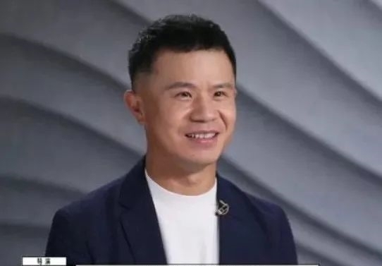 “电影界的王语嫣”哭了,谁都想踩他一脚,已沦为节目的杀猪盘