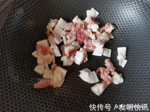 好吃|入秋后,吃冬瓜吃黄瓜,都不如吃它,2元炒1盘,脆嫩爽口特好吃