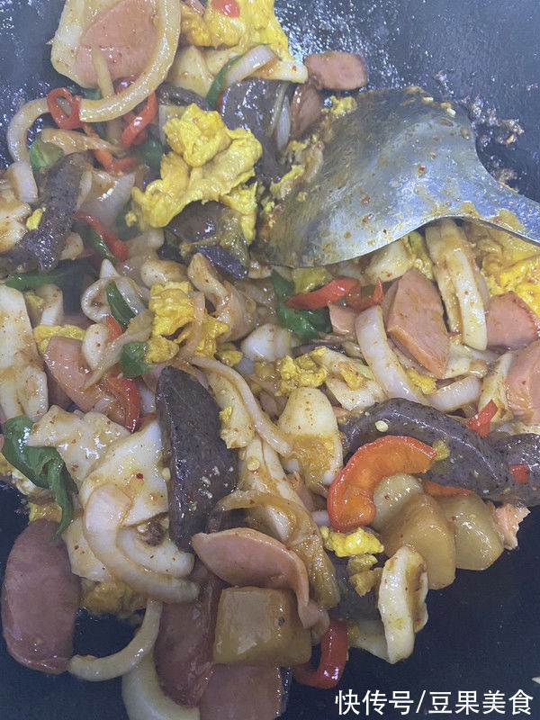 十分钟快手菜炒年糕，比外卖强