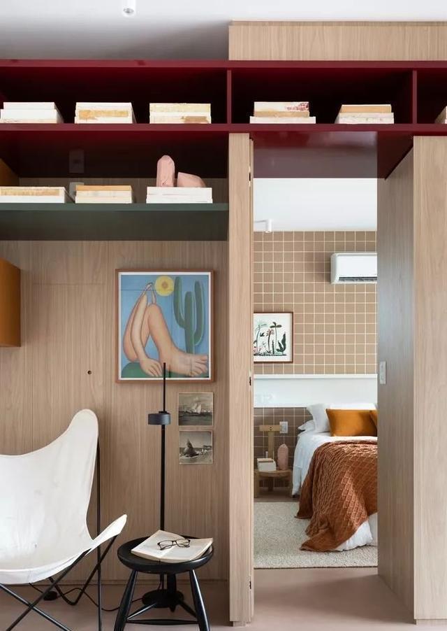 正对面|夫妻的45㎡小家:进门是阅读角,阳光书房超赞,色彩搭配太美了!