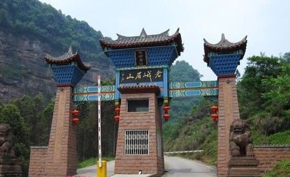 四川又一景点走红,有峨眉“姐妹山”之称,风景优美,门票仅40元