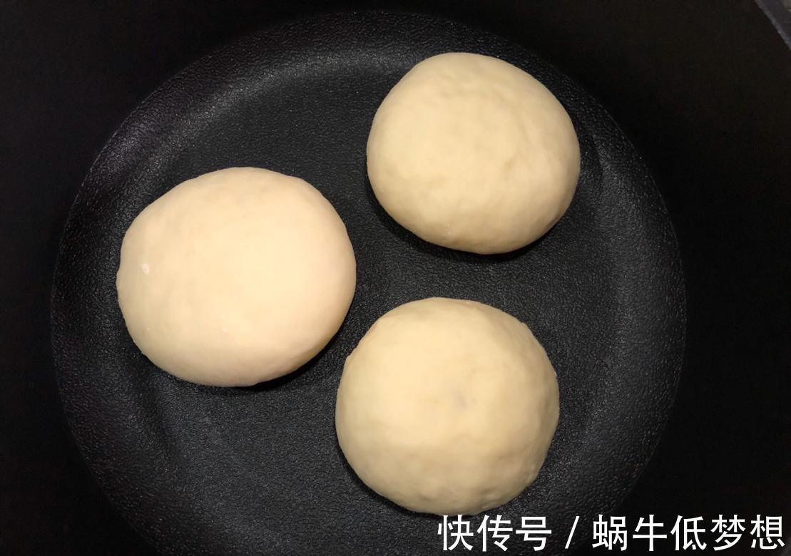 自制|自制美味酸奶蜜豆小面包，不用烤箱，一个平底锅就能搞定