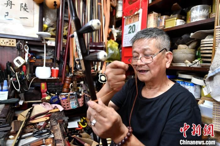 老天华|百年乐器制作世家匠心依旧 一家三代坚守传统技艺