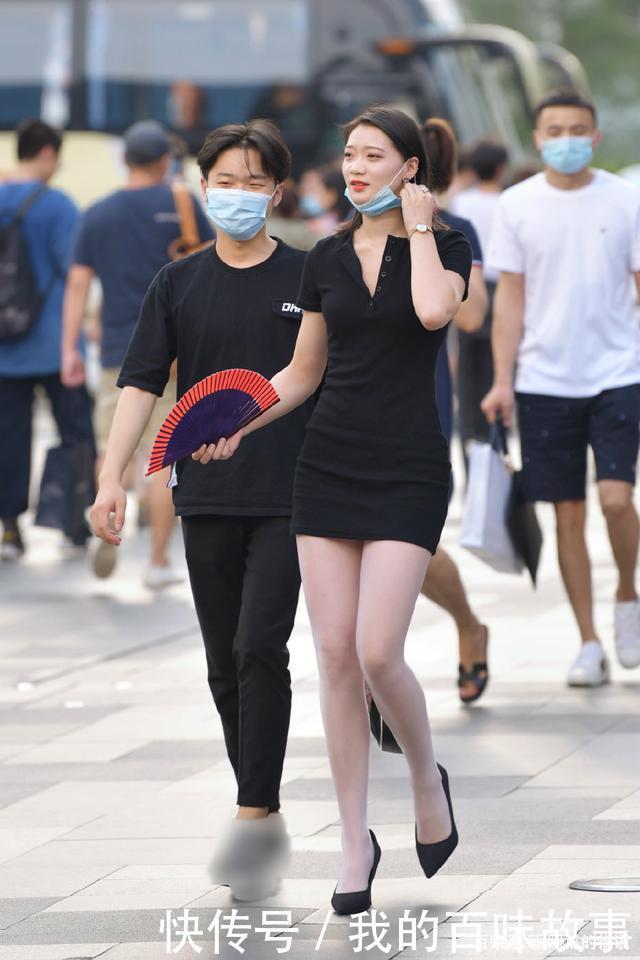 想要穿着舒适优雅,针织裙值得一试,配高跟鞋更好看