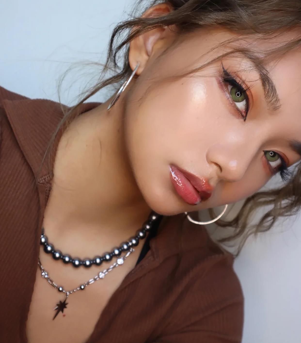 试色|黄黑皮女人化妆三不要,避开这些“雷区”,让你轻松变美