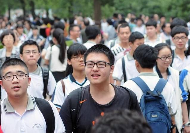 大学|2021全国高校排名出炉，清华大学不在前5名，榜首意料之外