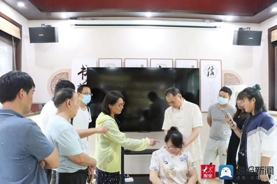 推拿|弘扬中医传统文化！石少伟在海曲书房讲授中医针灸与推拿