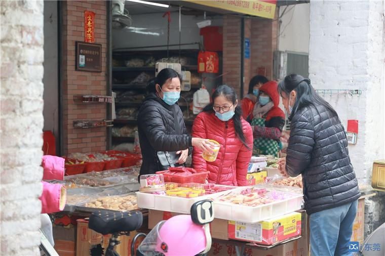 全家上阵赶制年货！东莞莞城老店迎来一年最忙碌时光