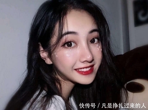 瓜子脸|越长越“标志”的女生,八成逃不开这4种特征,全中异性缘爆棚