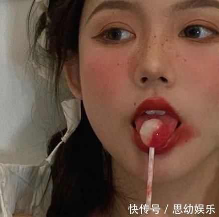 死皮|“涂口红”有3个禁忌,00后却已成习惯,难怪唇纹重还总起皮!