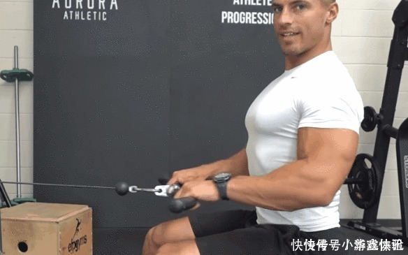 动作|感觉自己的背部很单薄这些动作练起来,让背部更厚实