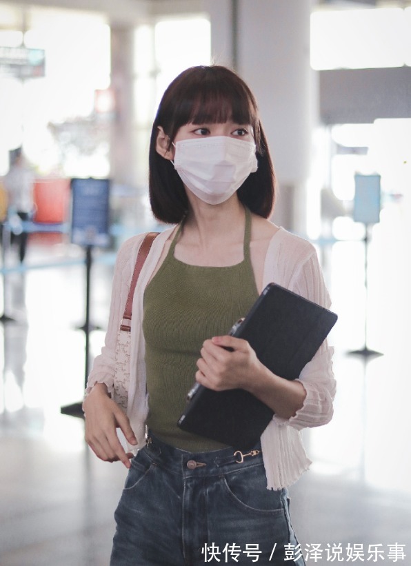 小开衫 现在正是穿小开衫的季节!遮肉又显瘦,搭配裙子太美了