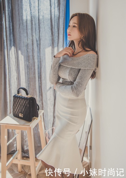 长款灰色大衣搭配同色系高跟鞋, 温柔又大方!