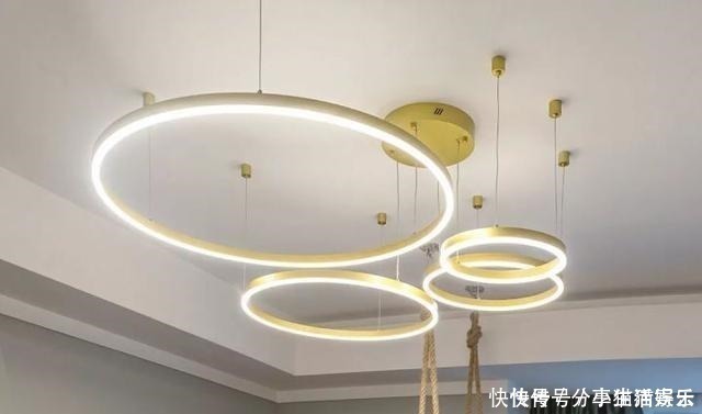 胡桃色|她家仅65㎡,收纳做到极致,每个空间都吸引着我,太美了!