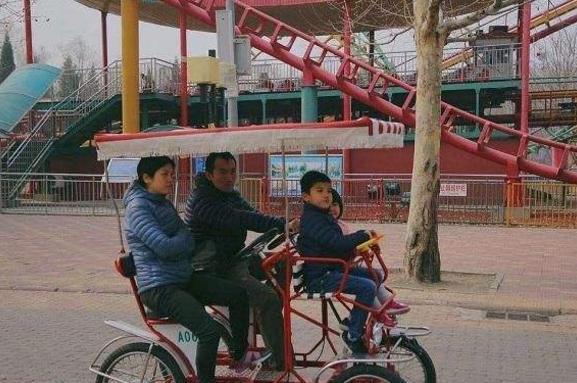 偏心|无意间看到女儿日记,翻开里面内容,宝妈的心被深深刺痛